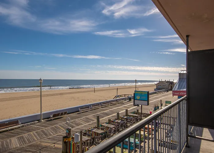 Americana Boardwalk